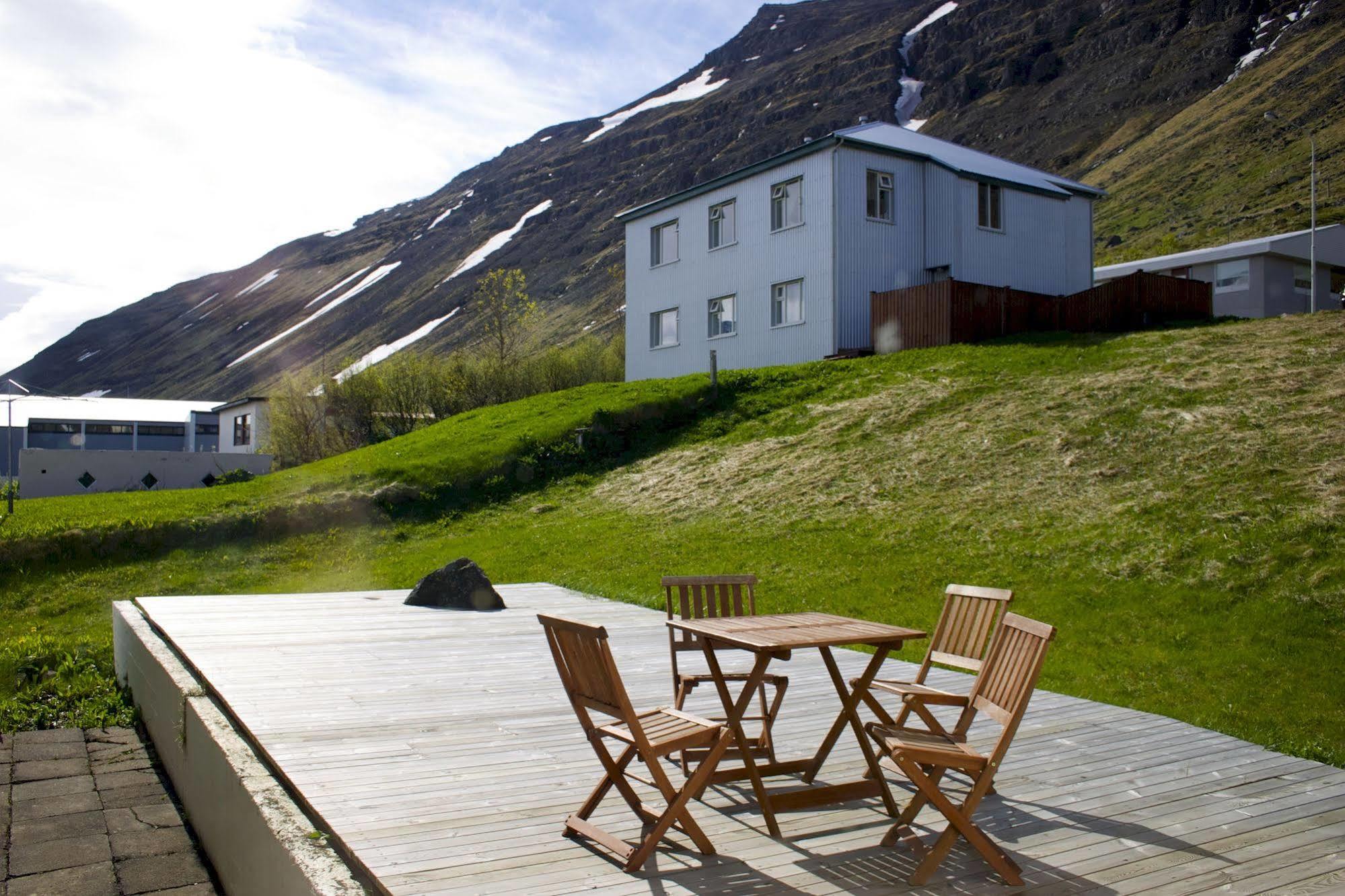 Comfy Guesthouse Westfjords Sudureyri Bagian luar foto